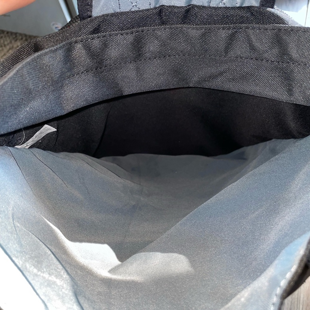 Jordan reflective backpack - Picture 3 of 3